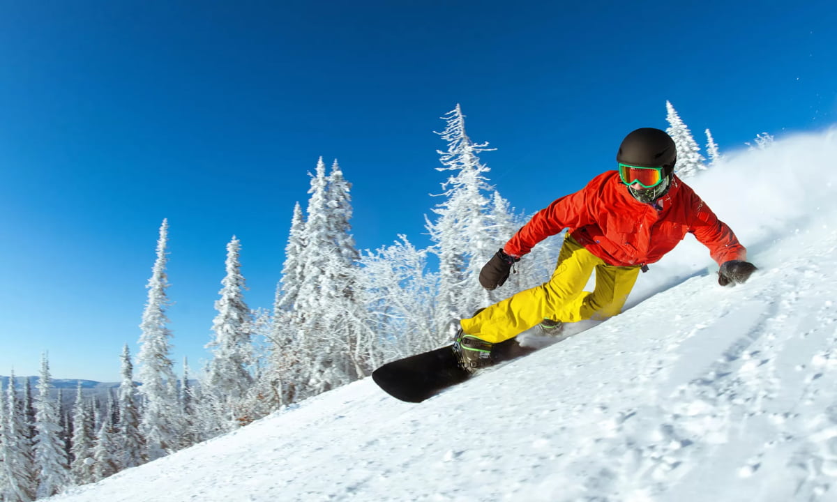 10 Best Skiing and Snowboarding Hotspots in the US: Unveiling the Best Winter Adventures